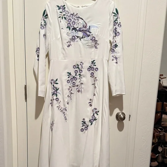 Dainty Jewells White Dress with Purple Floral Embroidery - Picture 3 of 6